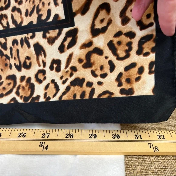 Big Leopard Silky Scarf-no label- machine edge-32"x35" sm flaw see pic - Picture 3 of 8